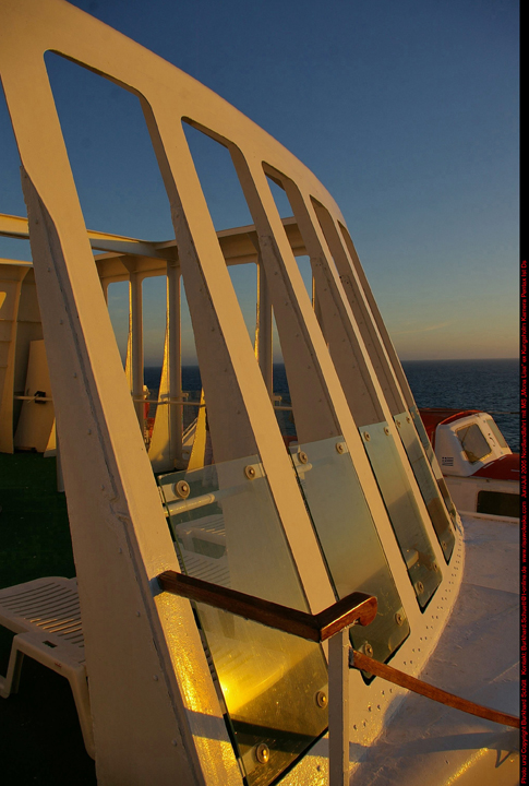 Architektur des Schiffes 049.jpg