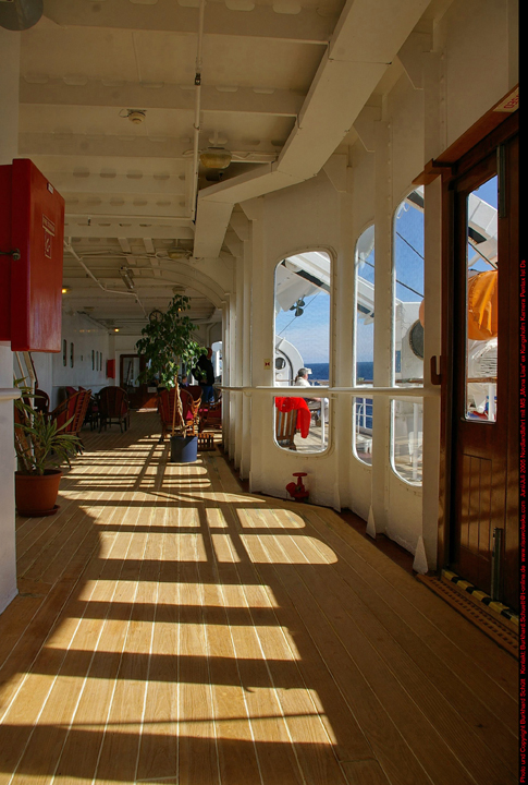 Architektur des Schiffes 054.jpg