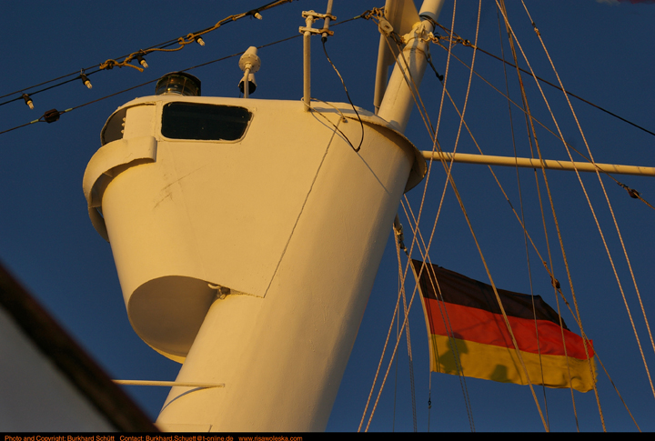 021 Ausguck und Flagge.jpg