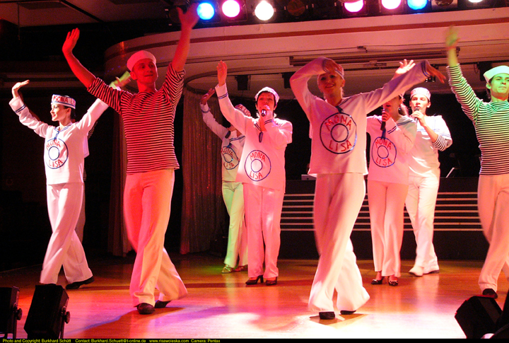 Entertainment 004.jpg