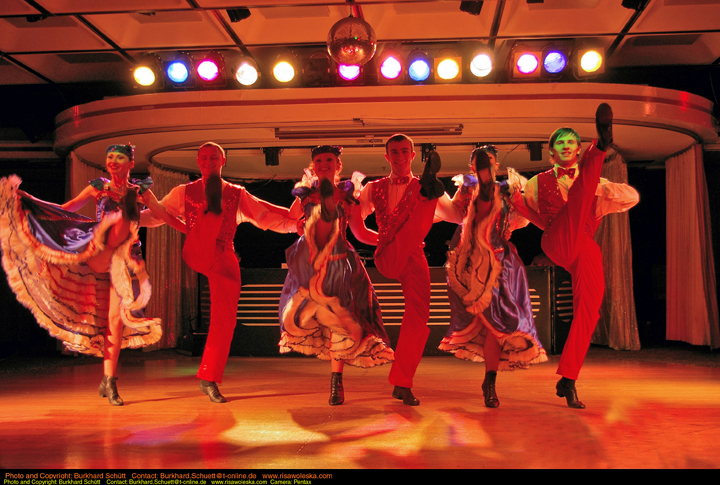 Entertainment 008.jpg