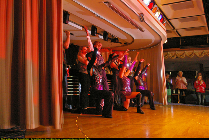 Entertainment 013.jpg